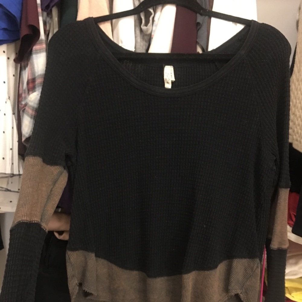 We the free black and brown thermal